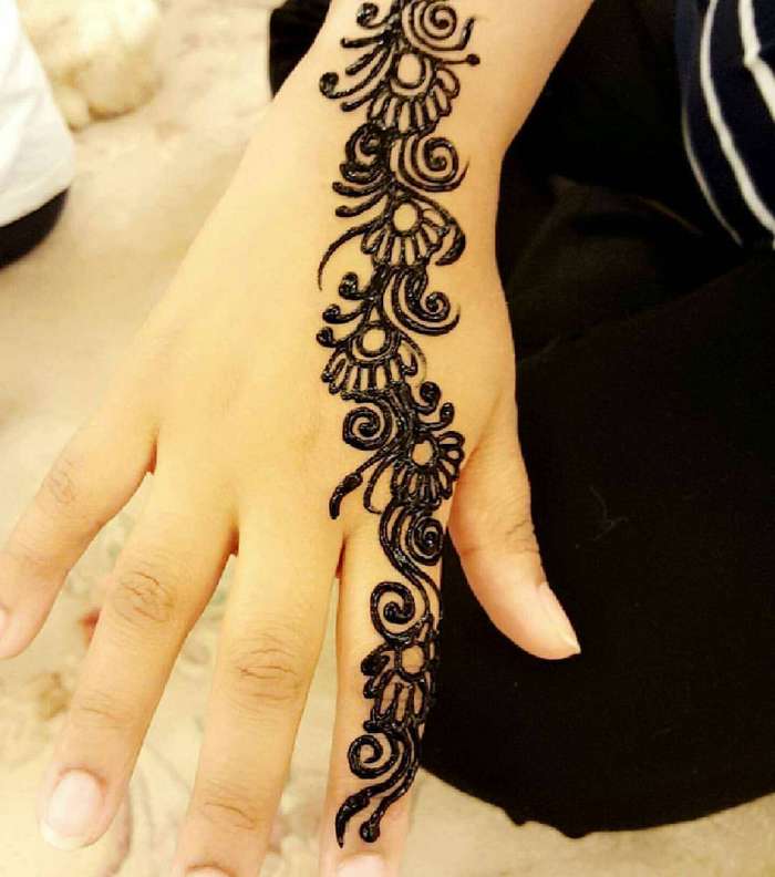 صور احدث نقش خفيف للعروس