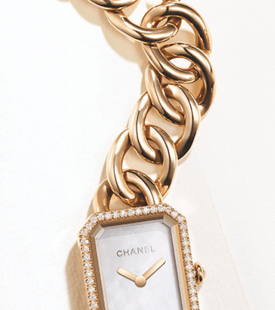 ساعة برباط من القيود من CHANEL لامراة الحمل