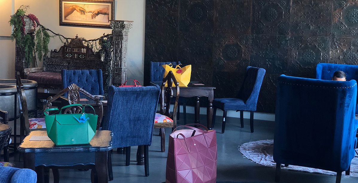 Purification Garcia تقدم ورشة عمل لتعلم فن الاوريجامي