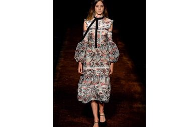 مجموعة Erdem لصيف 2016 من اسبوع الموضة في لندن