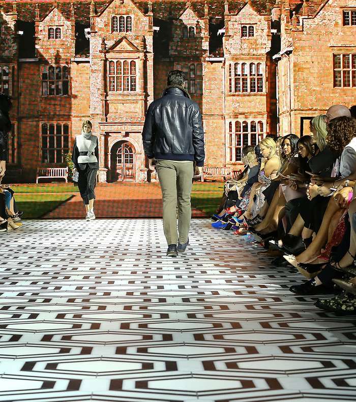 عرض أزياء خريف وشتاء 2015 من هارفي نيكولز