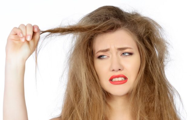 اسباب جفاف الشعر الناعم وطرق العلاج 