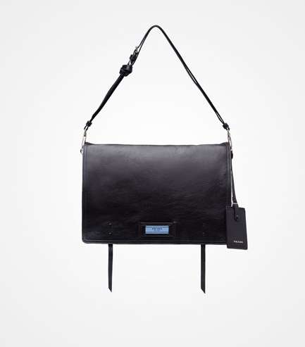 شنط برادا ٢٠١٧ بالصور