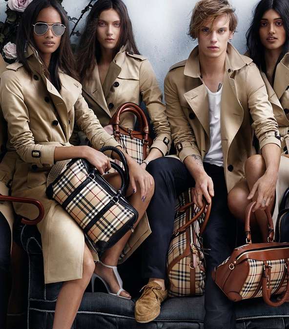 بالصور، إليك أبرز موديلات معطف Burberry الـ Trench Coat
