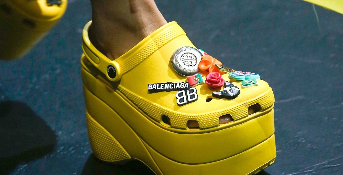 بعد حذاء الـ Crocs من بلانسياغا اليك الحذاء الجديد