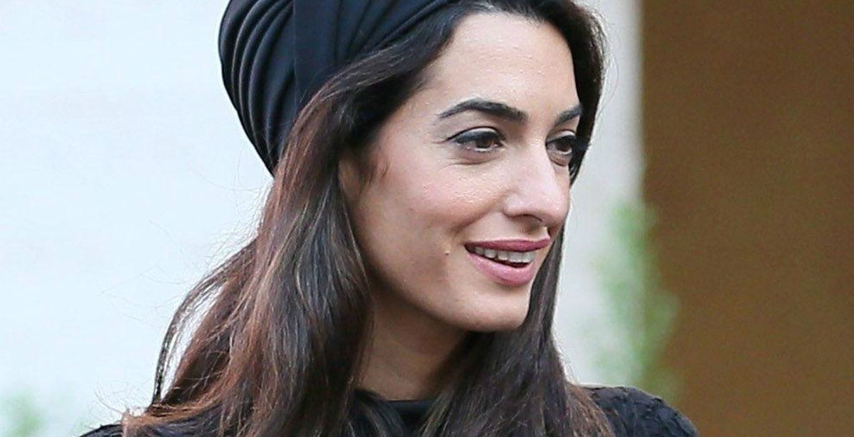 امل كلوني باطلالة جذابة للغاية