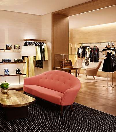 صور متجر Louis Vuitton في باريس