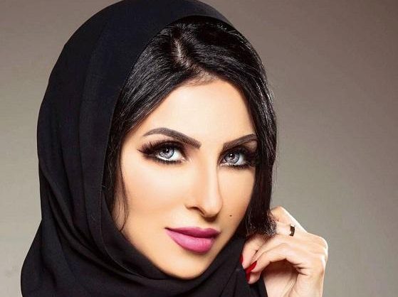 أحدث صور الفنانة المعتزلة زينب العسكري 