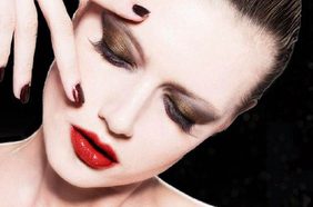 إطلالتك متألقة مع مجموعة ماكياج العيد من Lancôme