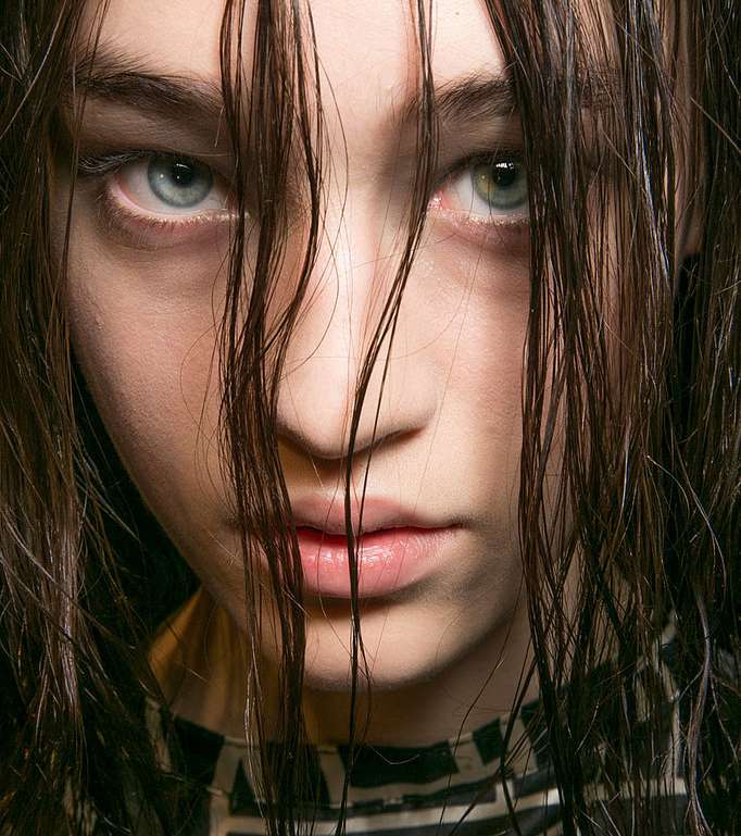 الشعر الرطب مع Alexandre Wang 
