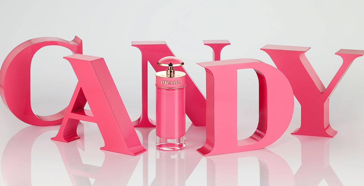 أنوثتك في أعلى مستوياتها مع عطر Prada Candy Gloss 