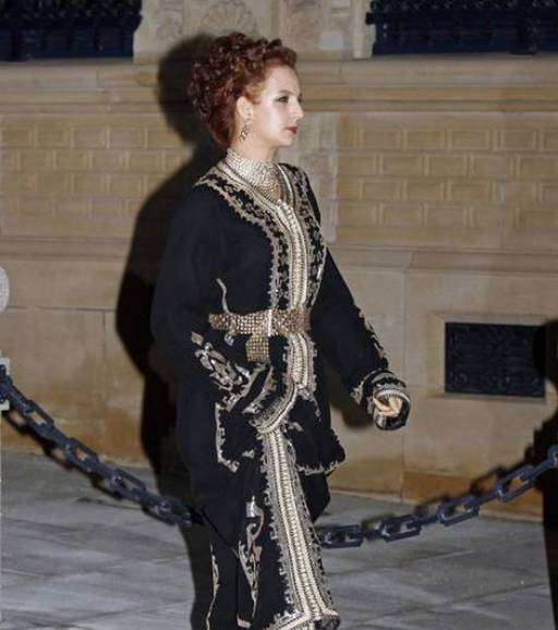 الأميرة لالا سلمى تتألق بالقفاطين
