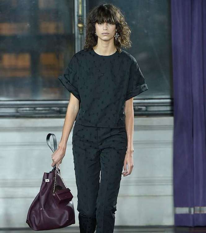 السروال مع التوب المنقطة مع جوارب الشبك من Jason Wu لشتاء 2018