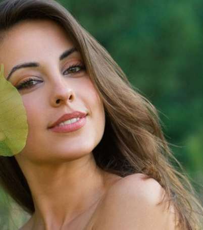 أفضل 5 أطعمة للعناية بالشعر والأظافر والبشرة 