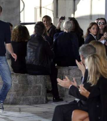 من ابرز لحظات اسبوع الموضة الباريسي لصيف 2015، تقديم جوناثان اندرسون مجموعة لويفي