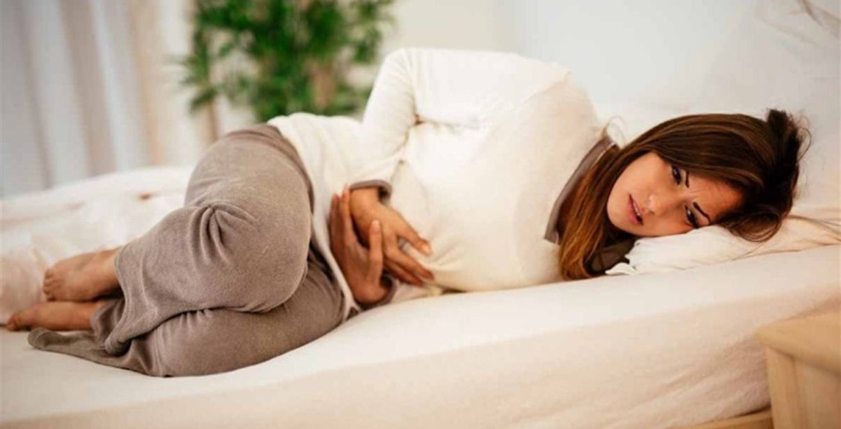 اسباب افرازات صفراء سائلة بدون رائحة