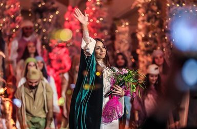 إطلالات هبة طوجي الفخمة في أعياد 2020