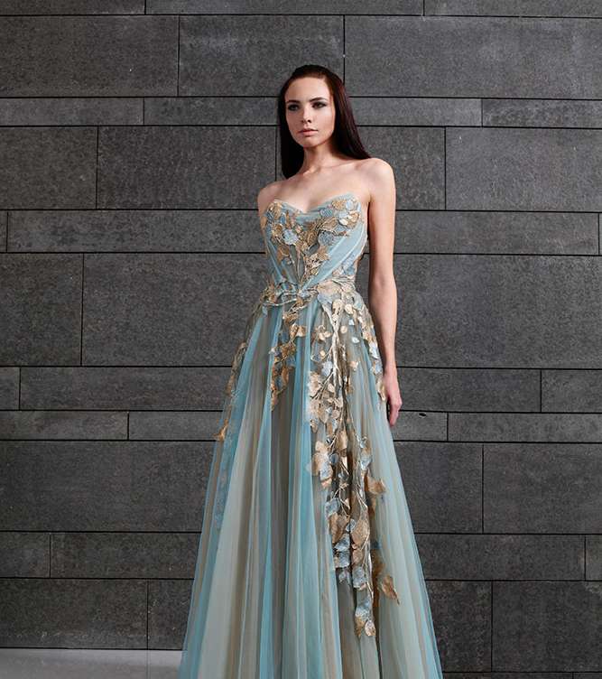 فستان أوراق الشجر الأزرق والذهبي