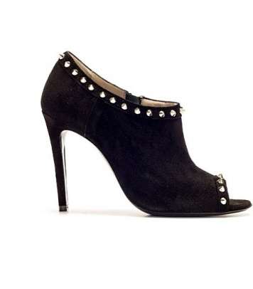 اختاري أحذيتك بألوان النيون لربيع 2013 من باربارا بوي