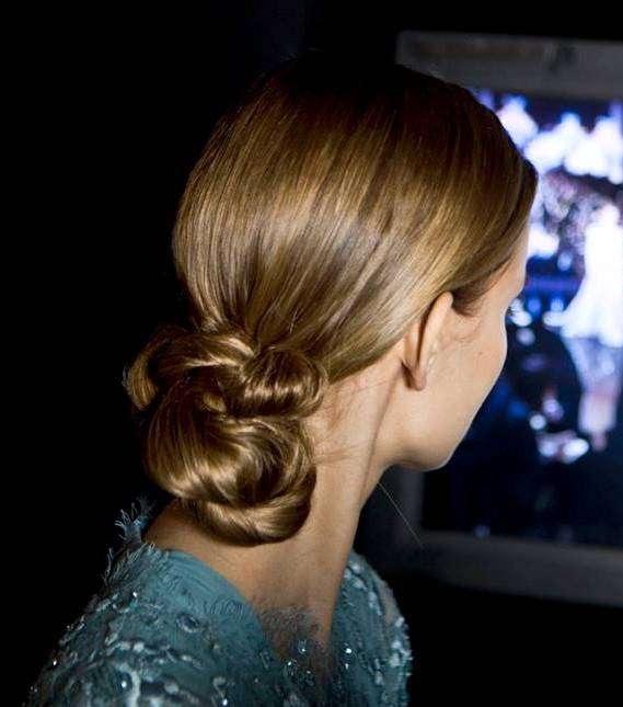 سيطرة تسريحة الكعكة الملفوفة على طريقة الـ Twist