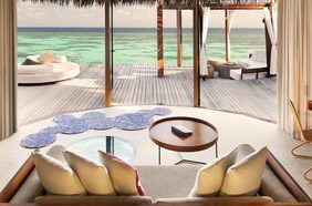 لست بحاجة للسحر كي تختفي، كلّ ما تجتاجين اليه هو وجهة سفر 