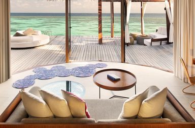 لست بحاجة للسحر كي تختفي، كلّ ما تجتاجين اليه هو وجهة سفر 