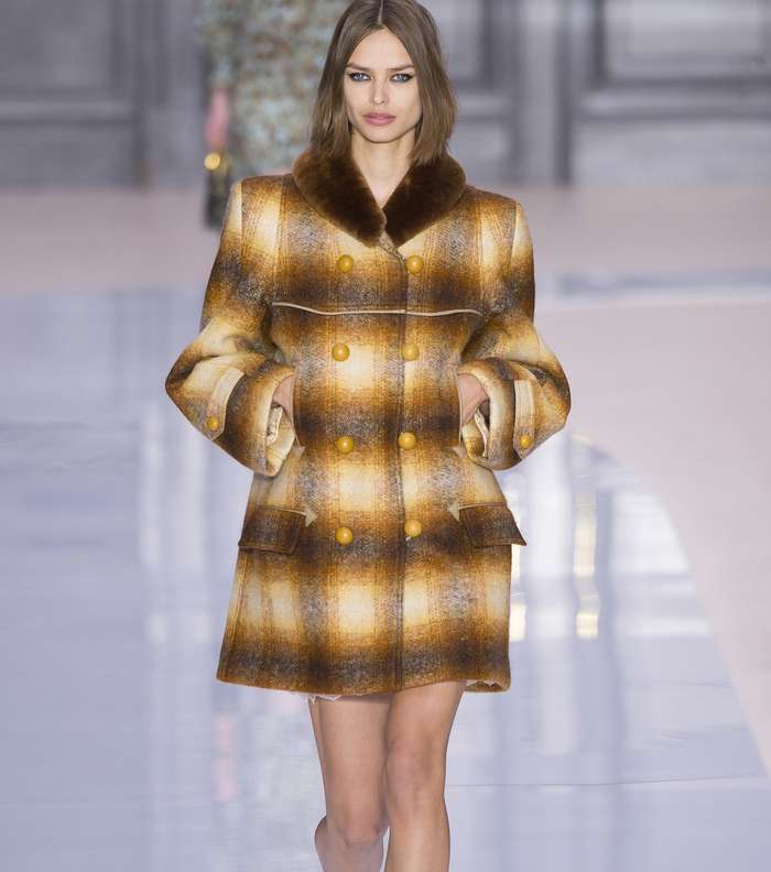 المعطف المقطع القصير باسلوب الفستان من كلوي لشتاء 2018