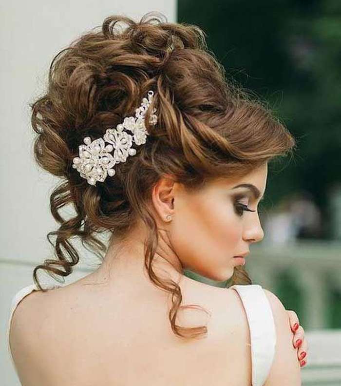 صور اجمل تسريحات عرايس بالتاج