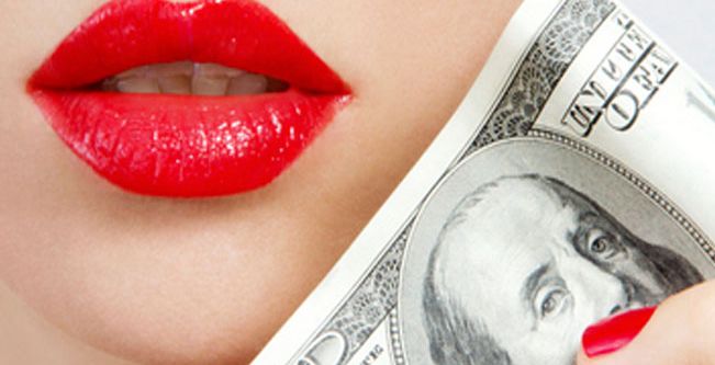 خطط توفير مكياج | كيفية توفير صرف المال على المكياج
