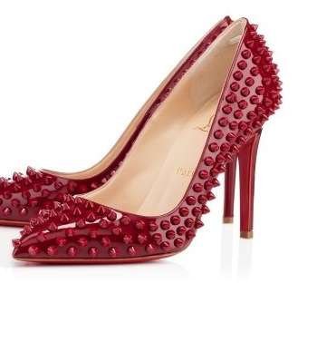 اختاري حذاء Bianca و Pigalle باللون الأحمر من كريستيان لوبوتان
