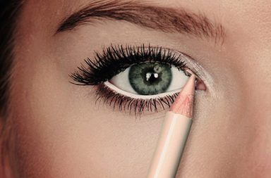 افضل انواع كحل بيج داخل العين