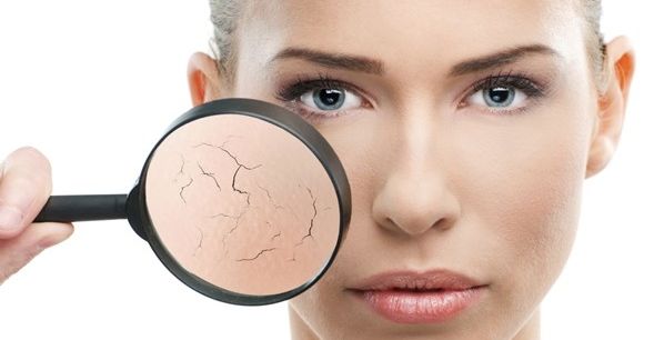طرق استعمال زيت اللوز المر لتبيض البشرة