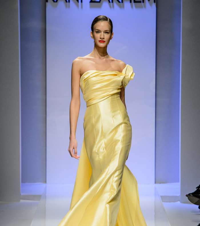 إكتشفي آخر الإطلالات من تصميم راني زاخم