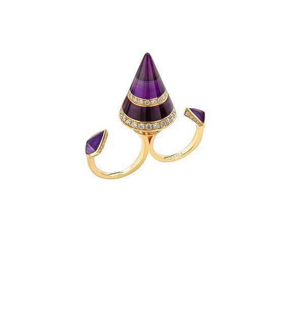 تعرفي على أبرز قطع مجموعة Virya من علامة Versace