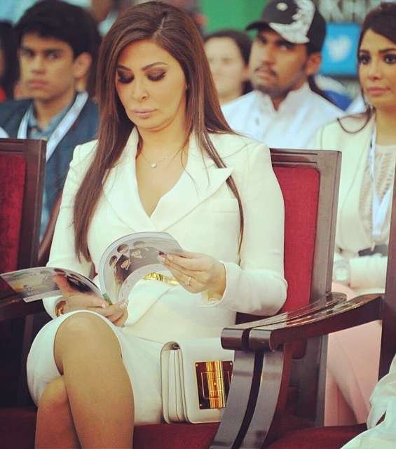 اليسا في إطلالة رسمية بالتايور