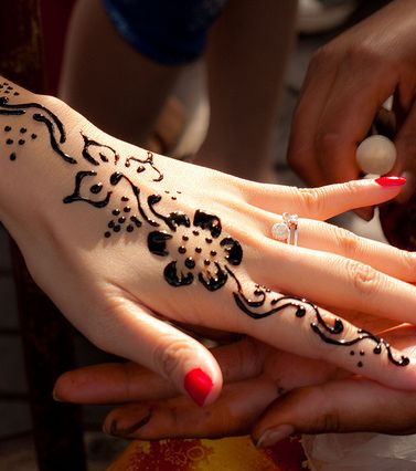 نقش حناء اماراتية ناعم