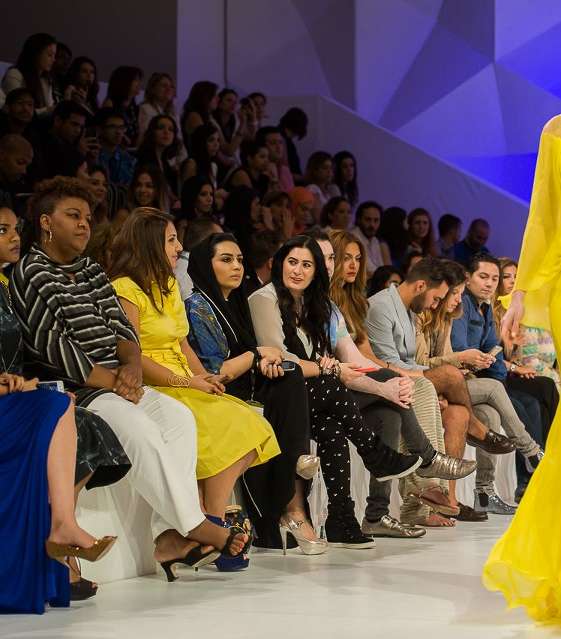 من Fashion forward، إليك عرض أزياء راني زاخم