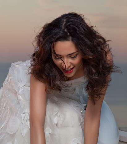 من ريم عكرا، اخترنا لكِ فستاناُ أنيقاُ ليوم الزفاف