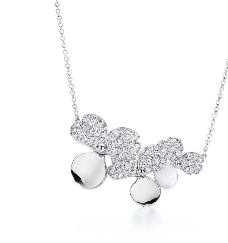 اجمل القلادات من تيفاني أند كو من مجموعة Paper Flowers