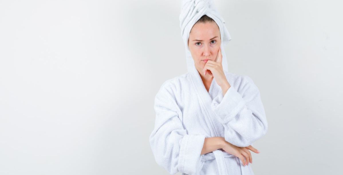 علاج حب الشباب للبشرة الدهنية الحساسة