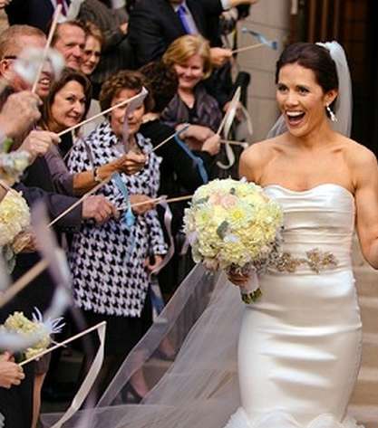 صورة تلي إعلانكما زوجين، وتأريخ سعادة اللحظة!