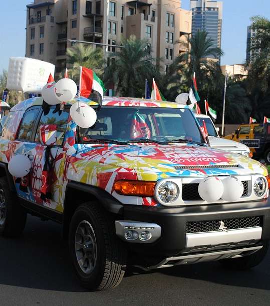 دبي تشتعل احتفالاً