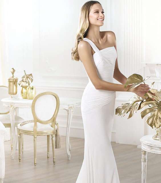 اجمل موديلات فساتين افراح انستقرام