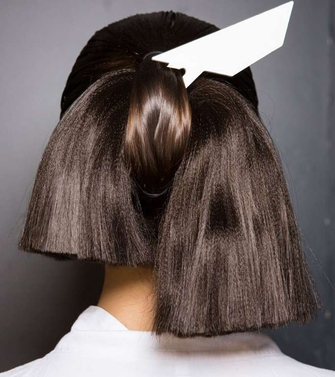 تسريحة شعر مبتكرة مع Issey Miyake