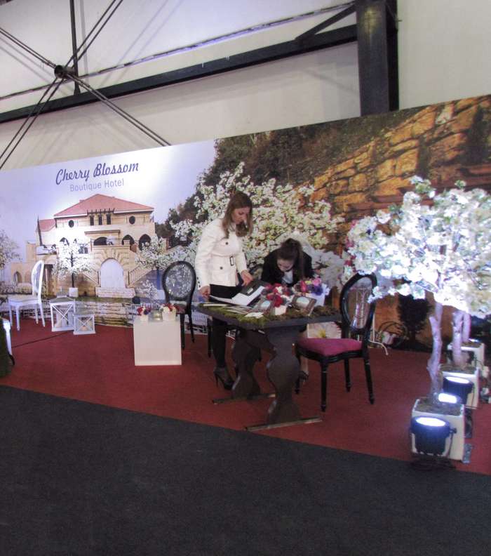 منصات جمعت تفاصيل حفل الزفاف من الألف إلى الياء 