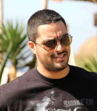 النظارات الشمسية المميّزة، سرّ إطلالة حسن الشافعي المميّزة