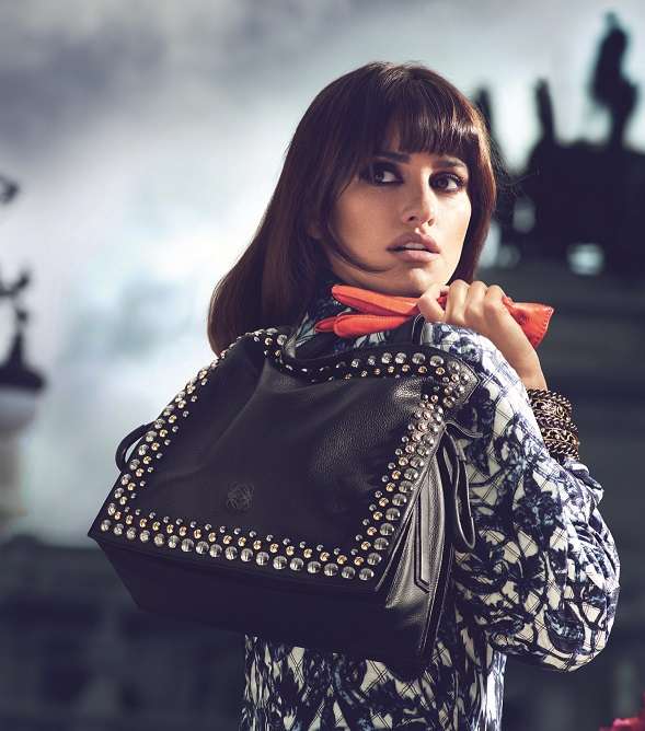 تألقي هذا الموسم بحقيبة Flamenco من Loewe