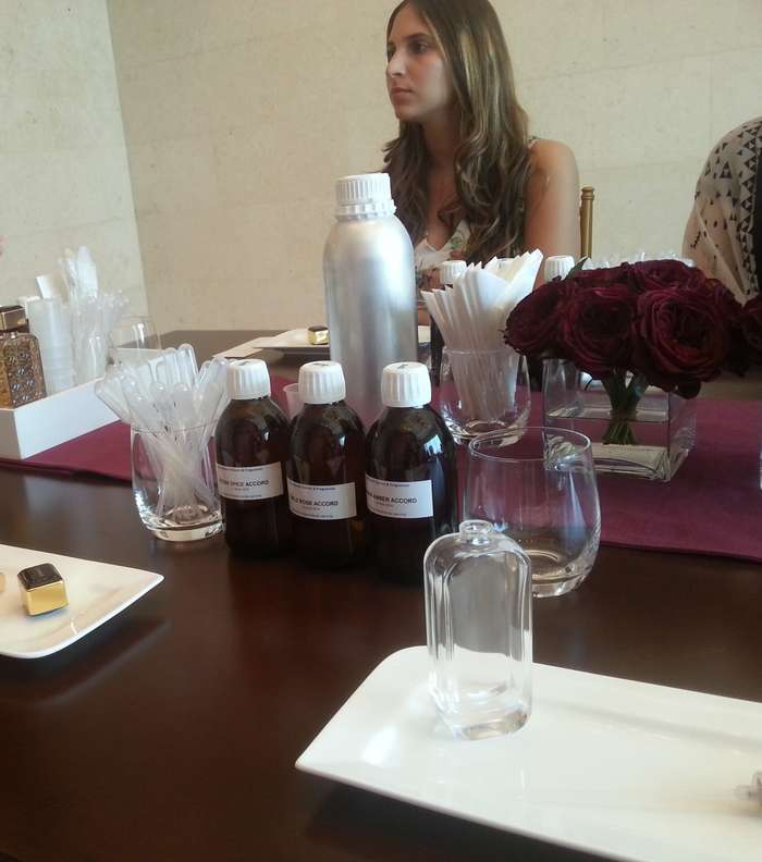 خلال ورشة العمل بمناسبة إطلاق العطر الفاخر والجديد Beyond Roses من Clinique