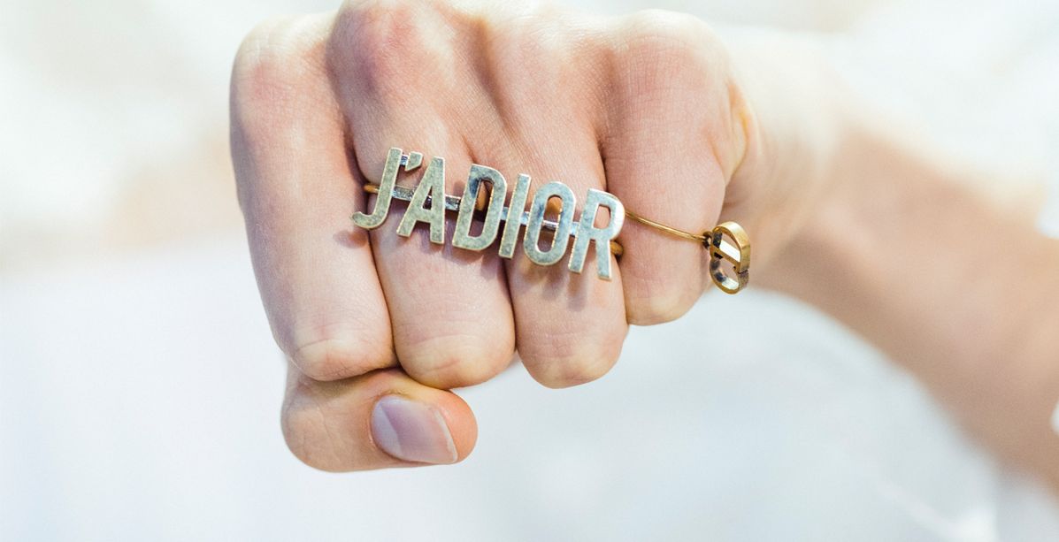 خاتم مميز من J'adior لصيف 2017