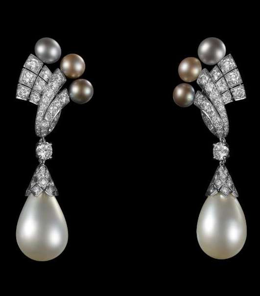 اقراط ماسية من اللؤلؤ من كارتييه Cartier